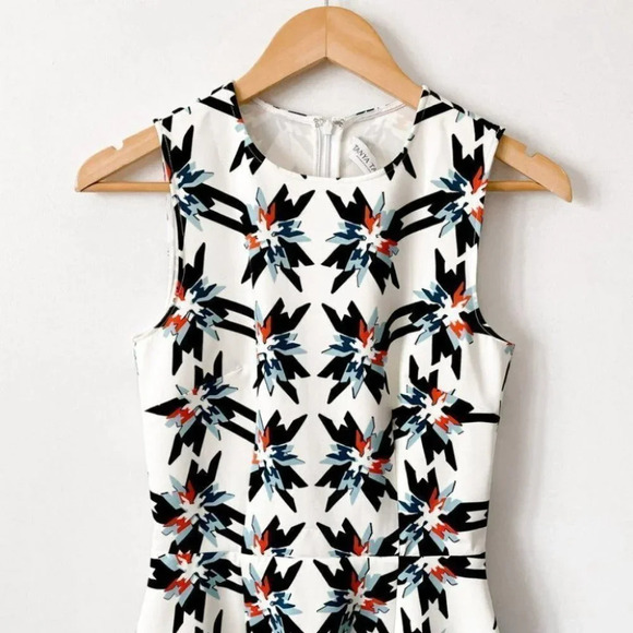 Tanya Taylor Floral Sleeveless Scuba Dress  Sz 4 - Picture 2 of 8
